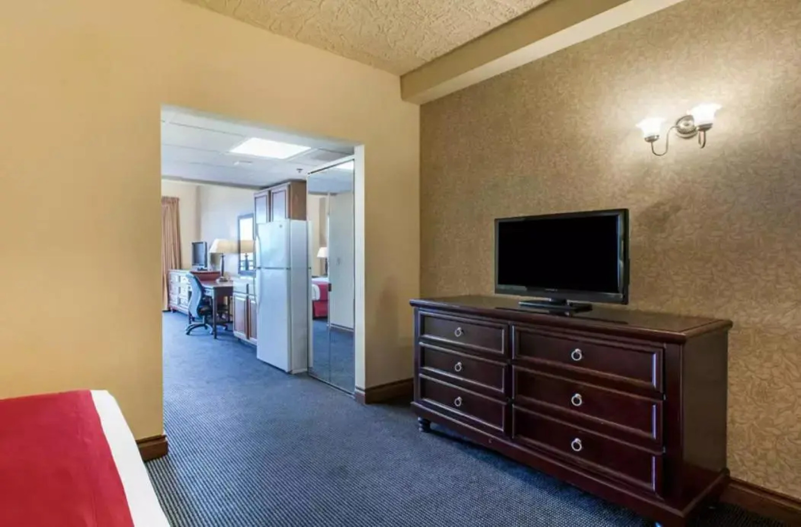 Shoreline Inn & Conference Center, Ascend Collection