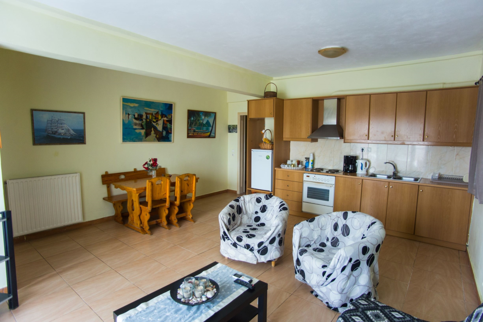 D2-George Apartments by the Sea and Airport