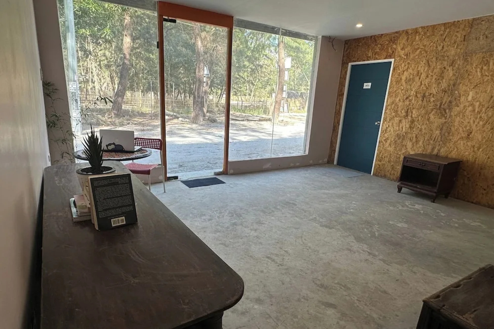 Mosaic Liwliwa Hotel Near Beach