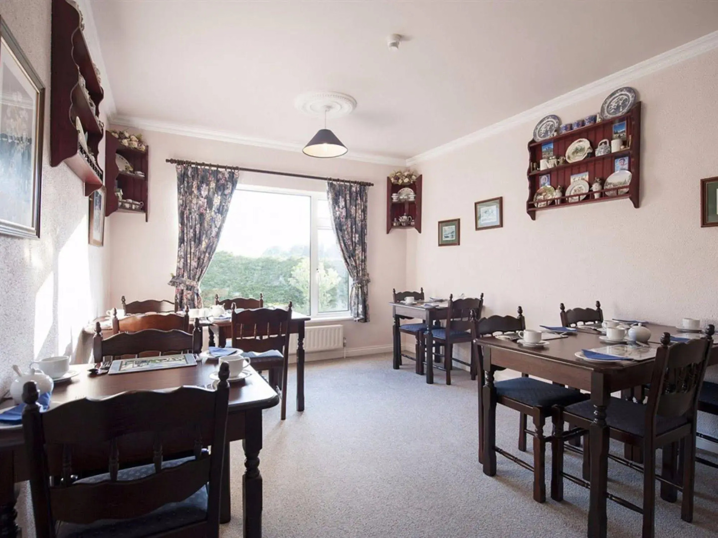 The Waterfront House Country Home