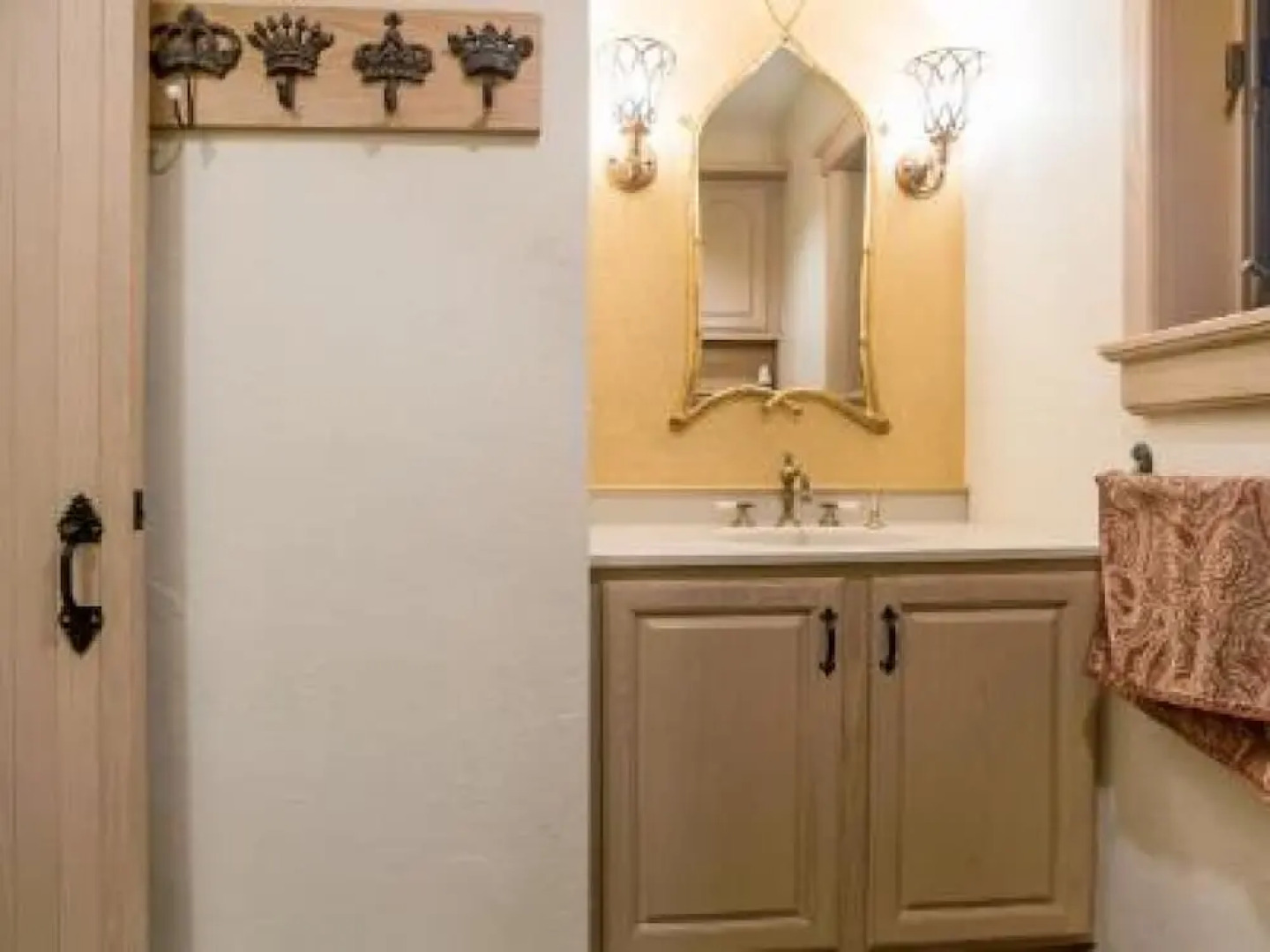 HIGHLANDS CASTLE overlooking Lake George.. plus 2 other Castles!