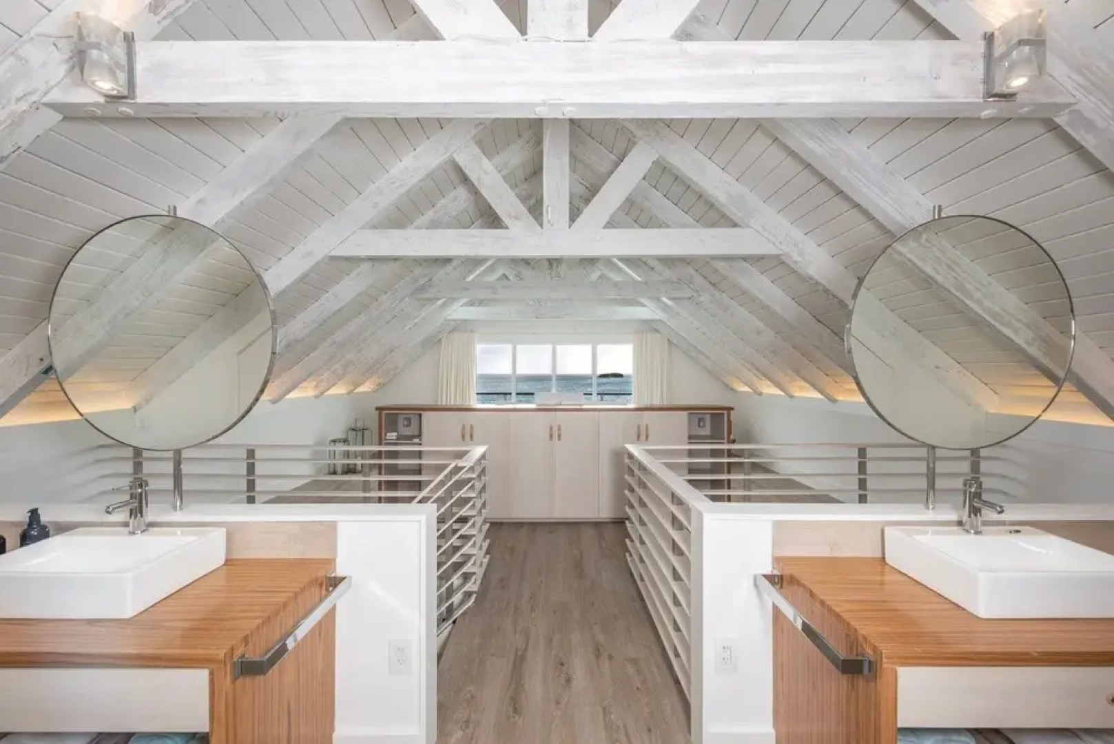 Touch Of Class Estate - A Caribbean Beachfront Estate 5 Bedroom Estate