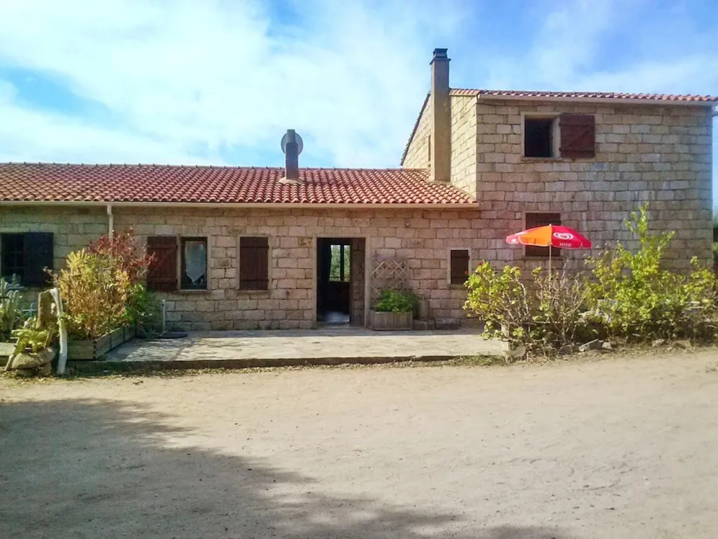 House With 4 Bedrooms in Figari, With Wonderful sea View, Private Pool