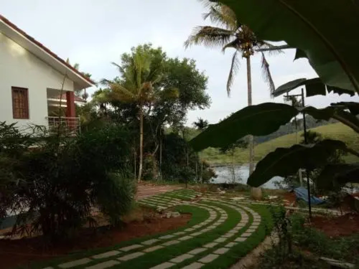 Misty Mornings Resort