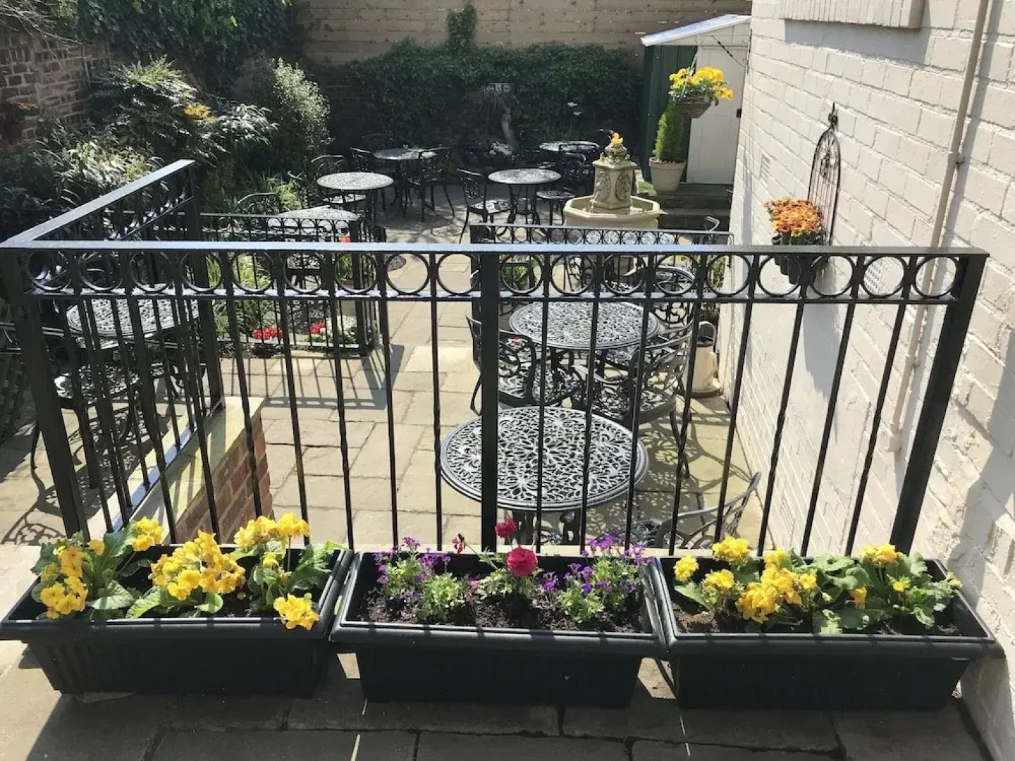 Number 61 Guest House and Tea Room