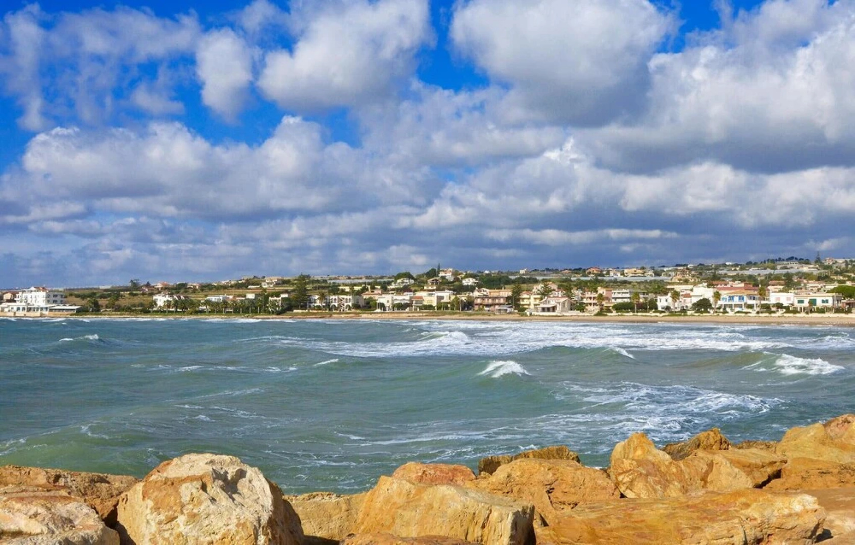 Amazing Home in Scoglitti With 4 Bedrooms and Wifi