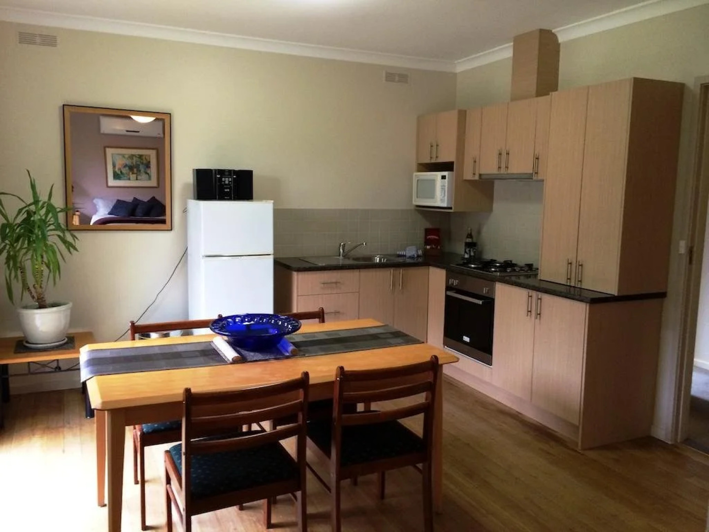 Acacia House Spa Balcony Apartment