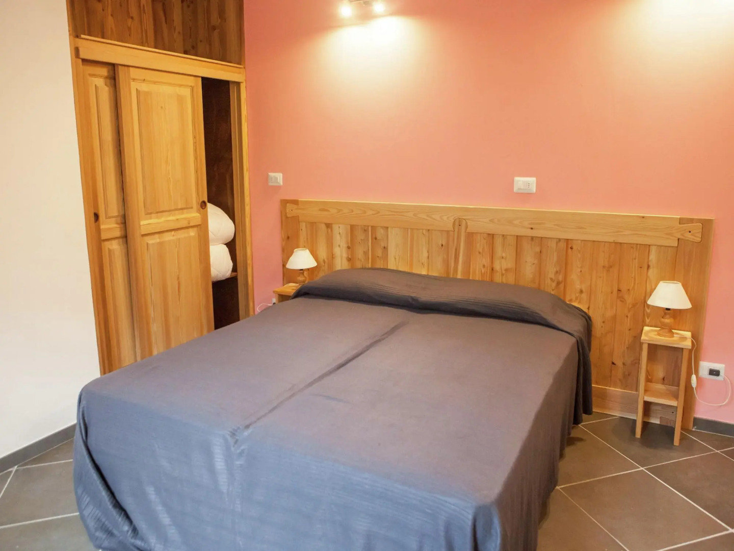 Spacious Apartment in Antey-Saint-André near Ski Lift