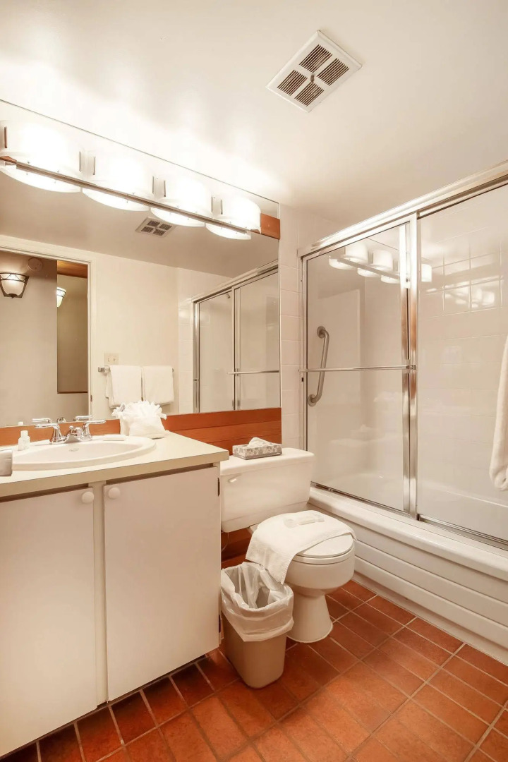 Whiski Jack Creekside