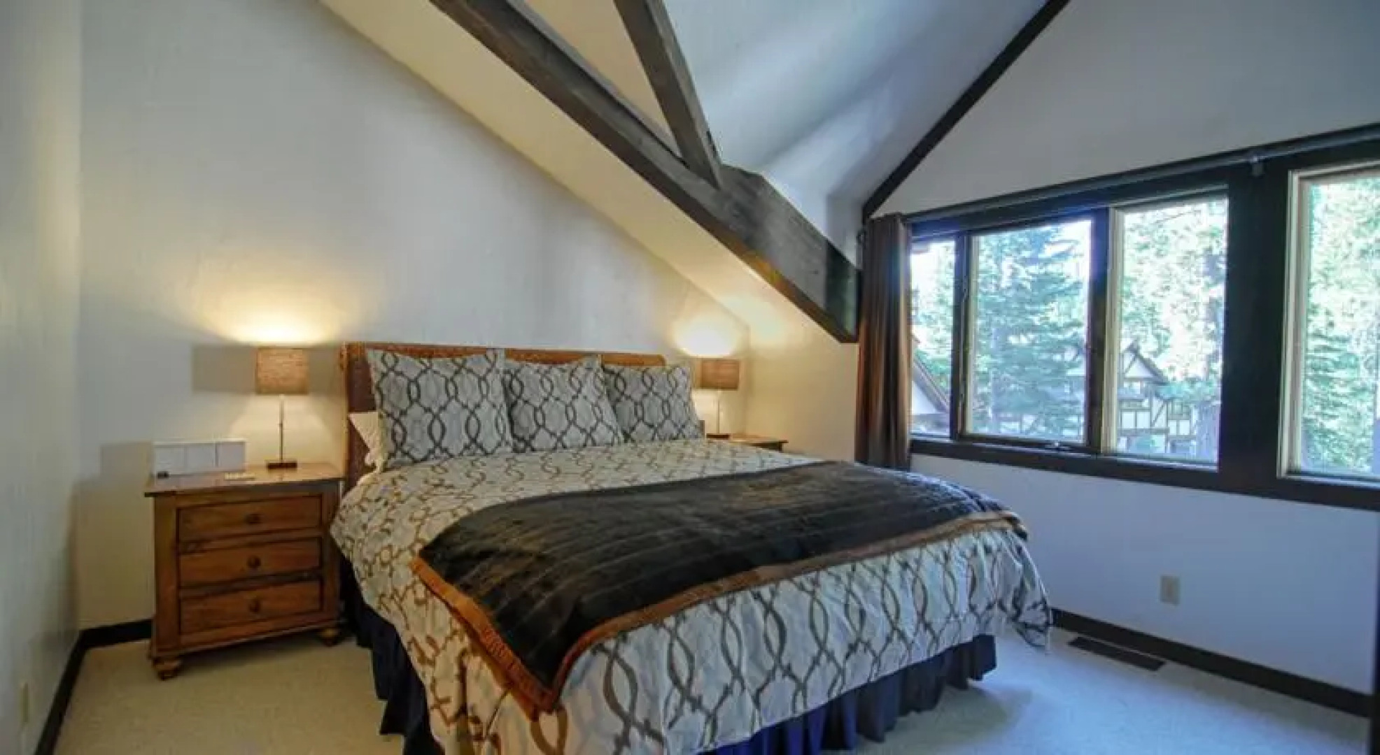 Squaw Tavern Inn by Tahoe Vacation Rentals