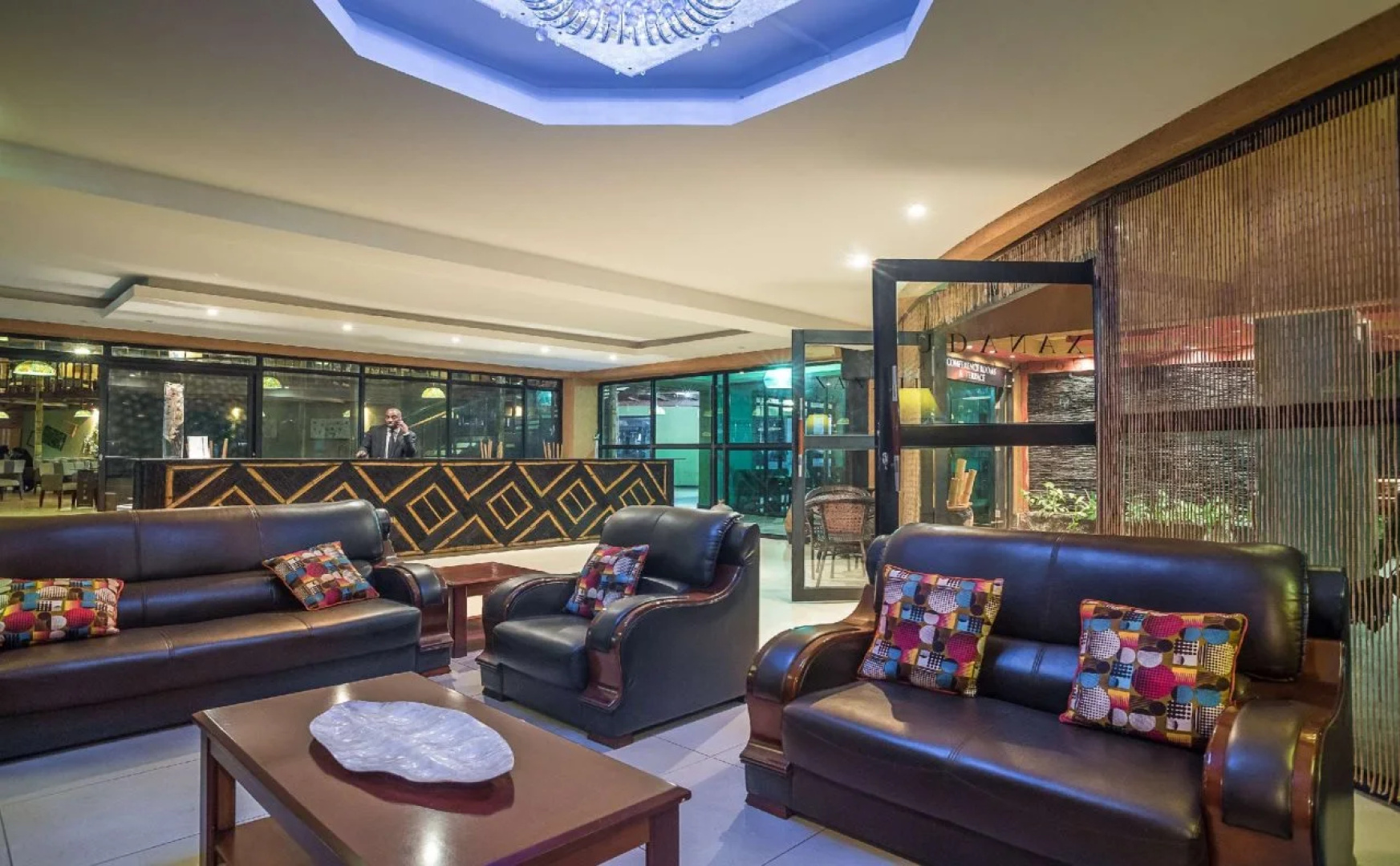 Mackinnon Suites