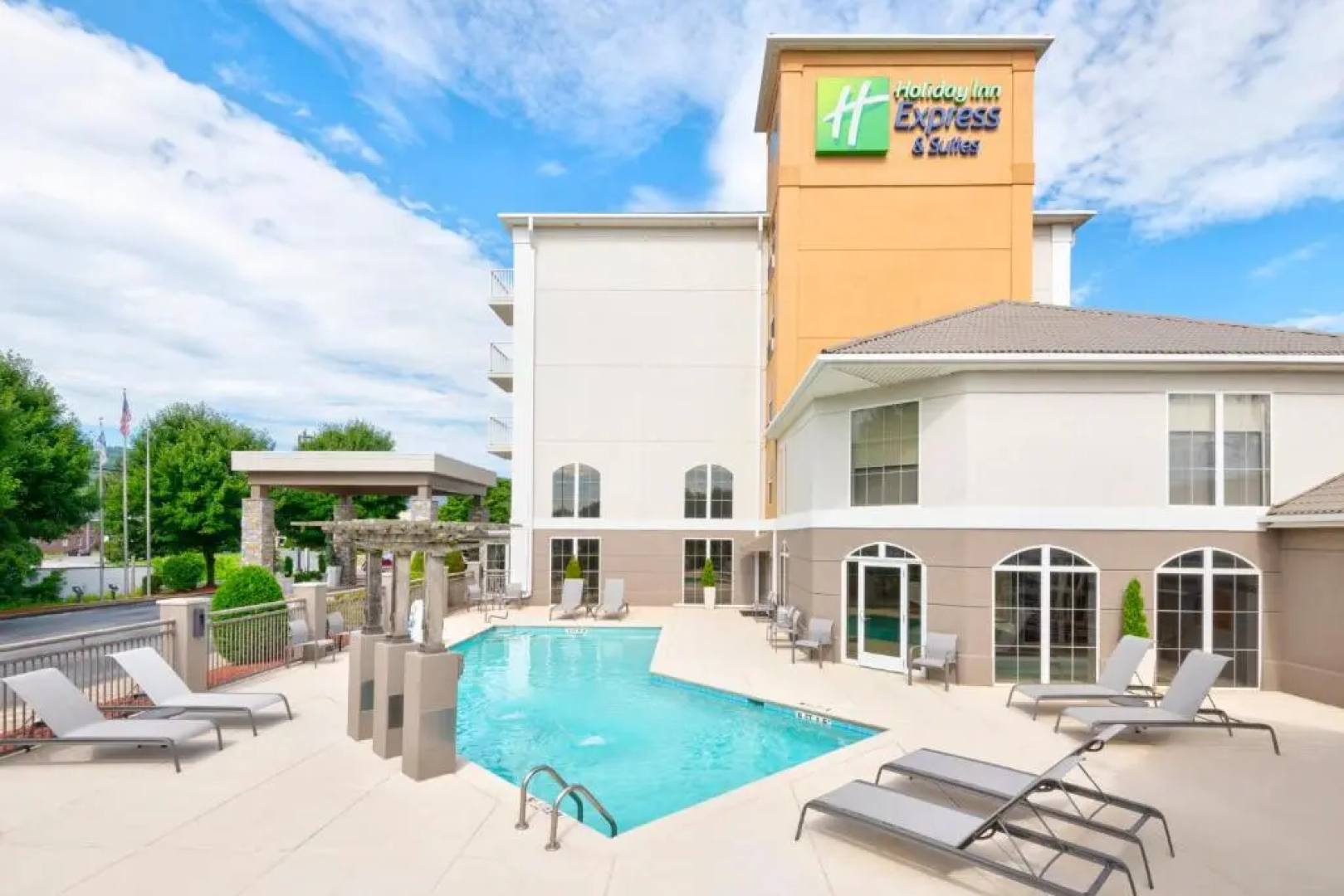 Holiday Inn Express & Suites Asheville SW - Outlet Ctr Area by IHG