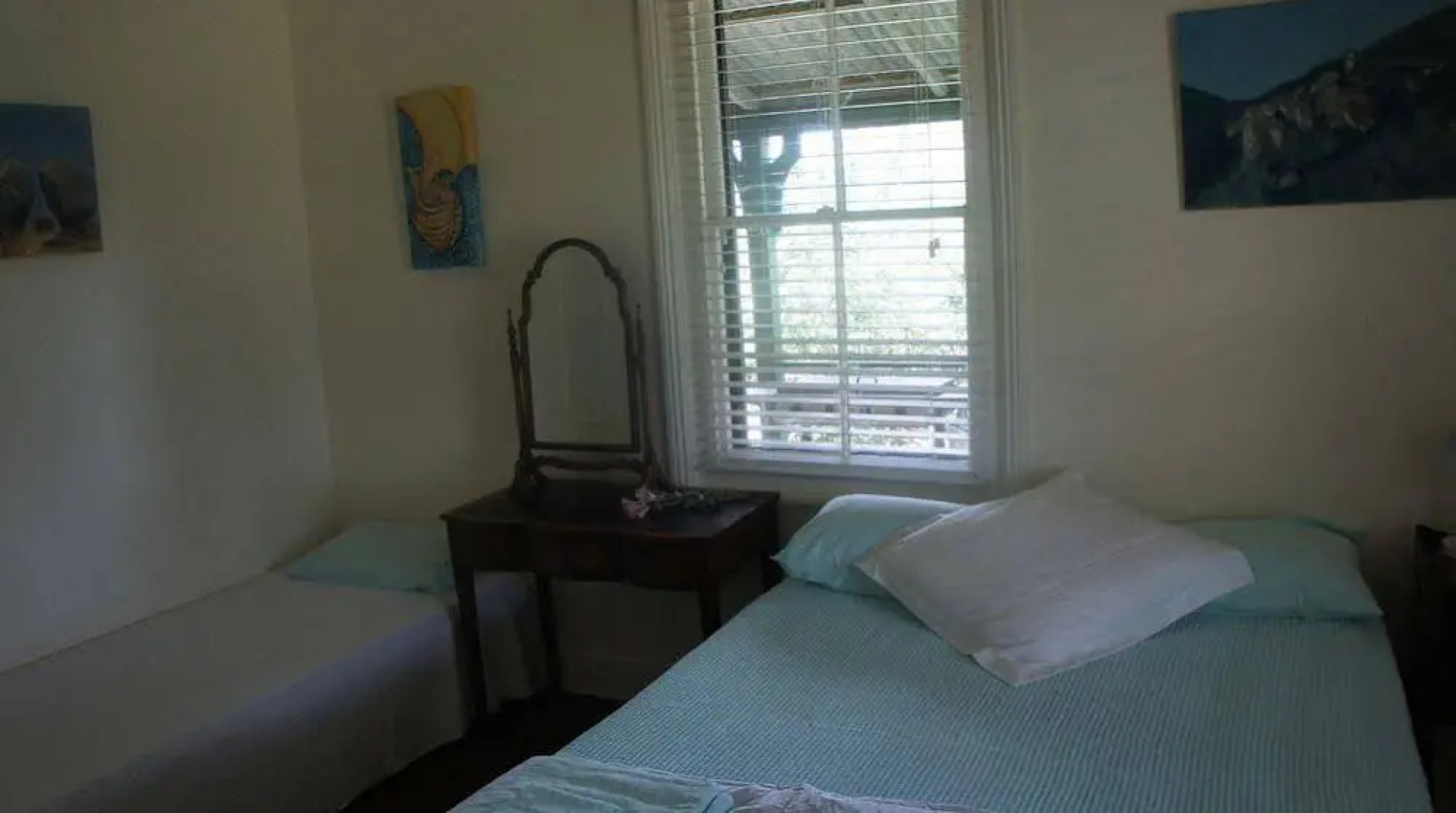 Rosnay Organic Vineyard, Olive Grove, Figs and Farmstay