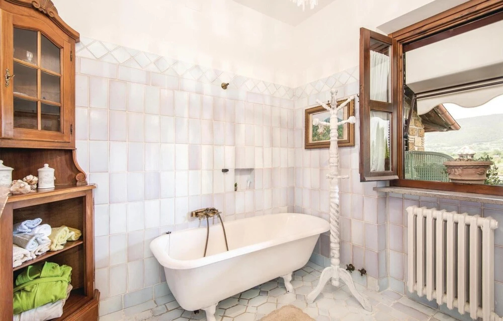 Amazing Home in Montebuono With Wifi, 2 Bedrooms and Outdoor Swimming Pool