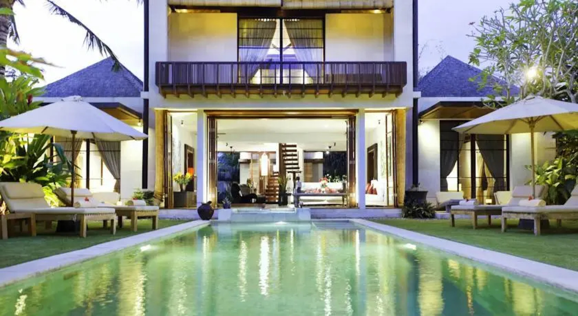 Majapahit Beach Villas - Villa Nataraja