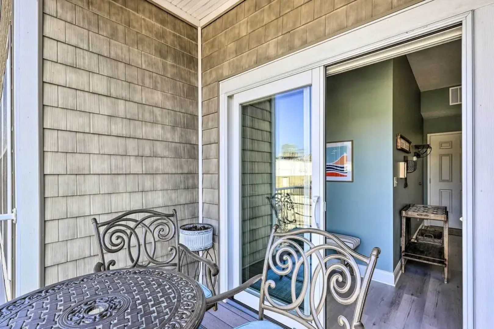 Dtwn Ludington Condo: Balcony, Walk To Beach!