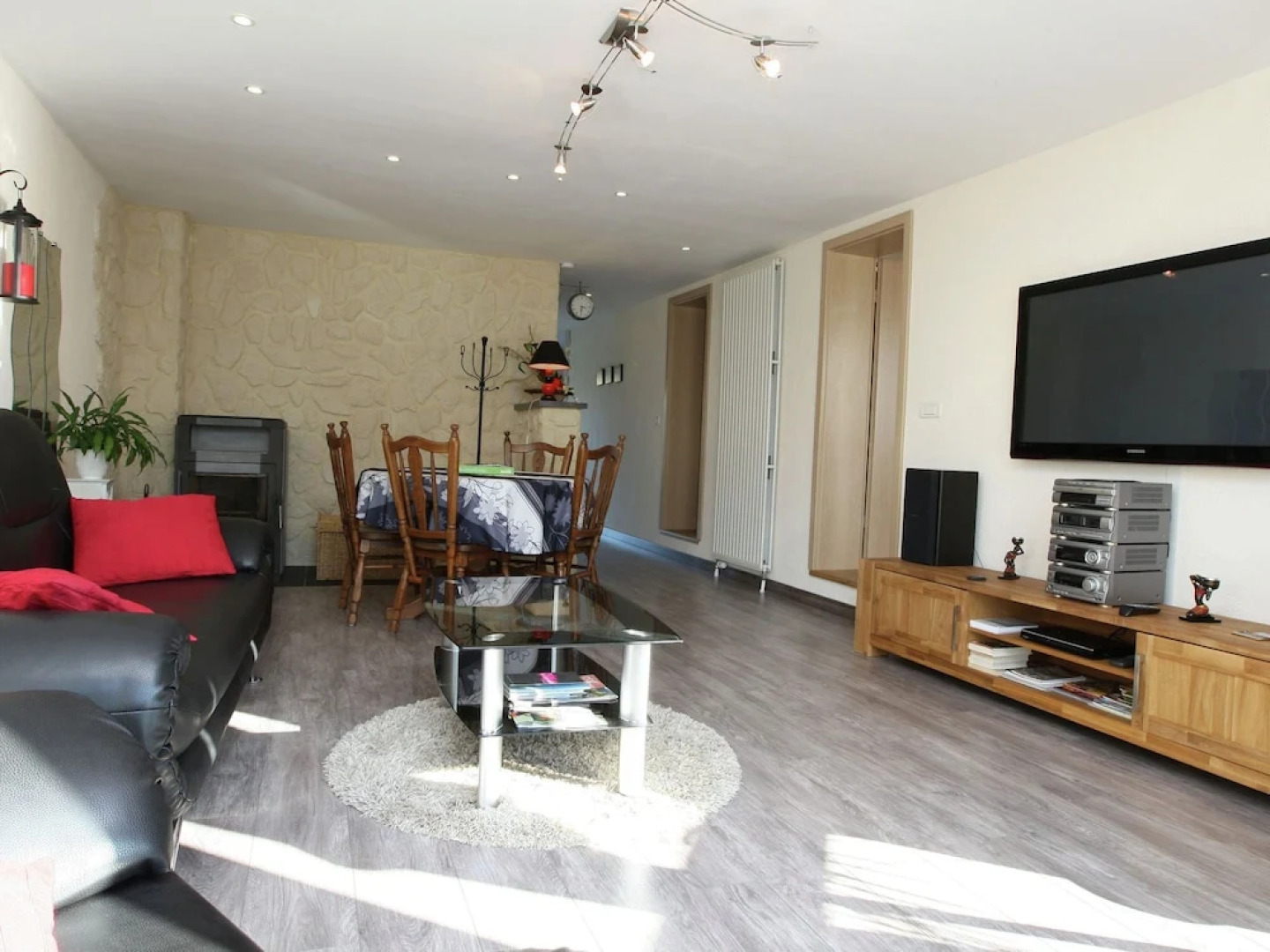 Completely Modernized Gite With Heated Swimming Pool