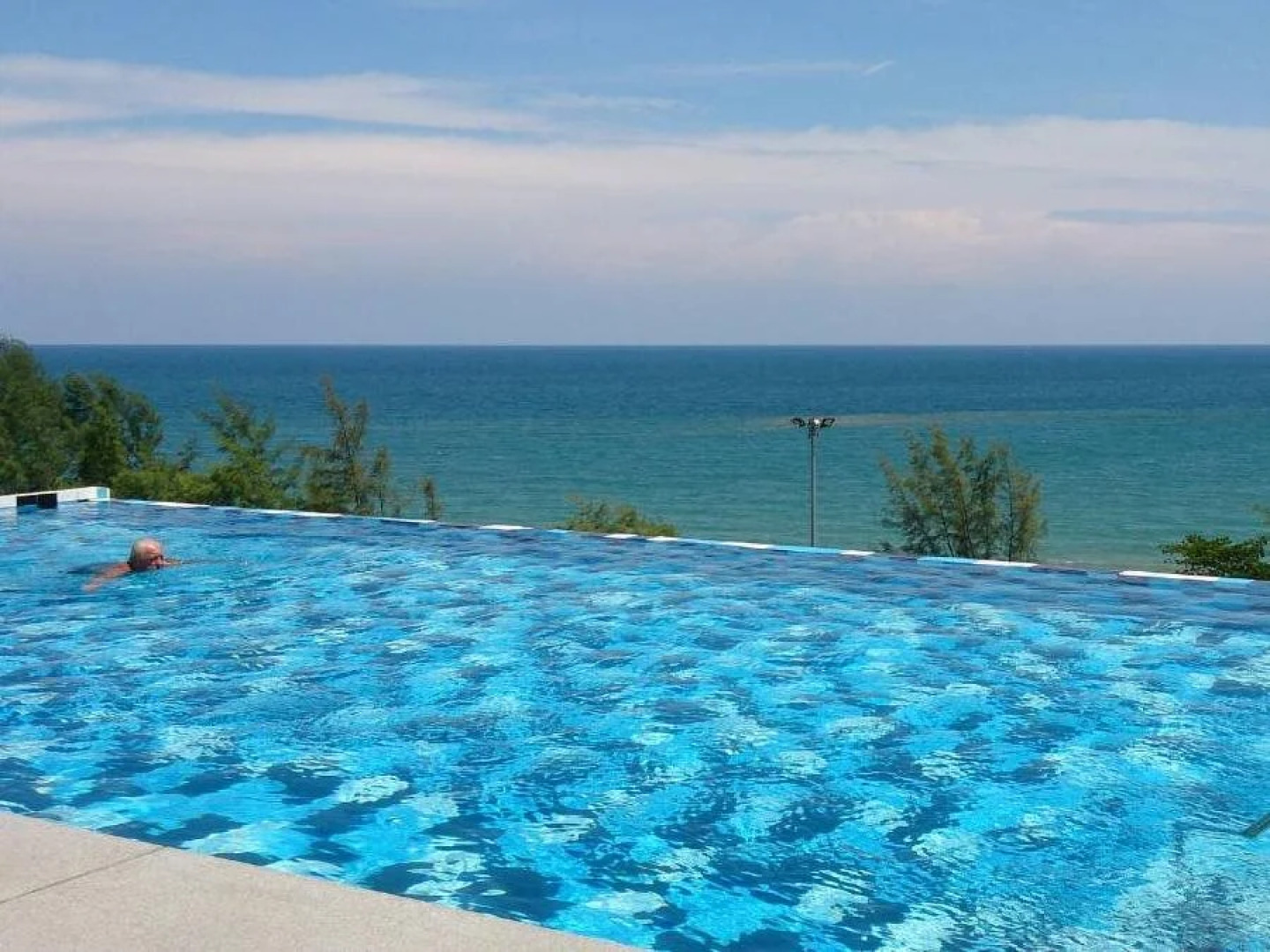 Grand Beach Condominium (Room. B26)