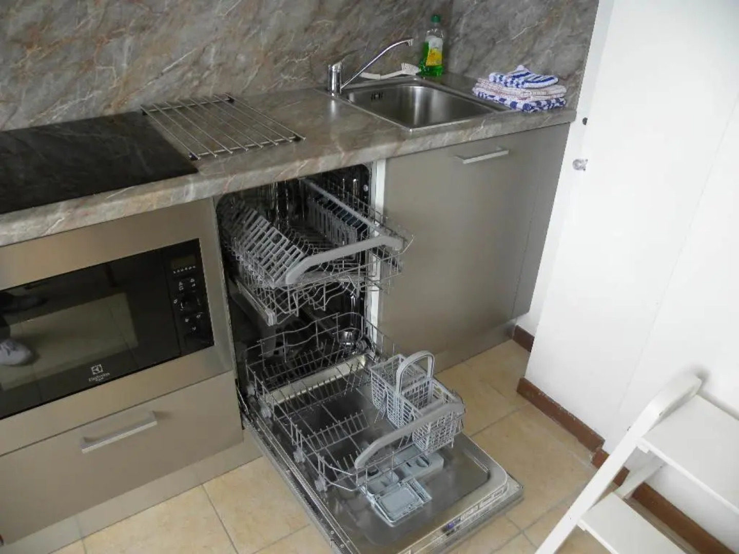 Lake View Apartments