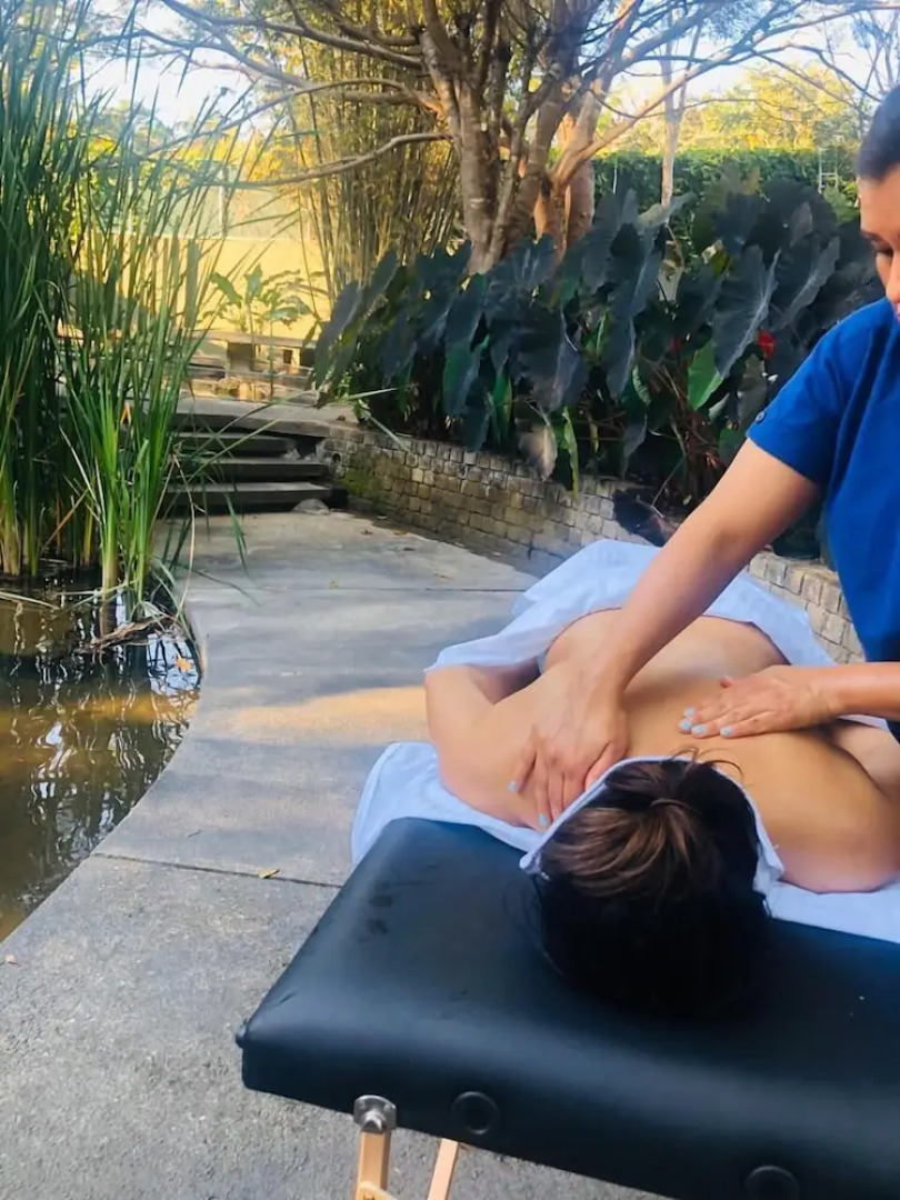 Casa Ave del Risco (Villa con río y cascada al interior)