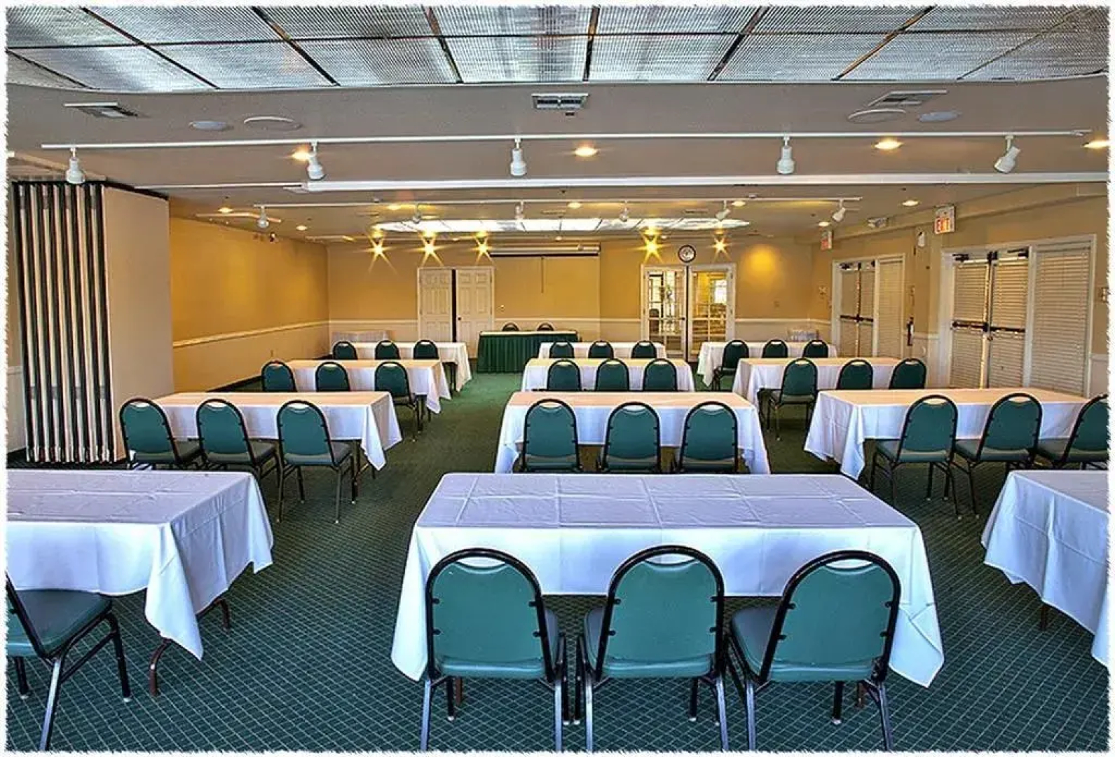 Windmill Suites Surprise - Phoenix, an Ascend Collection Hotel