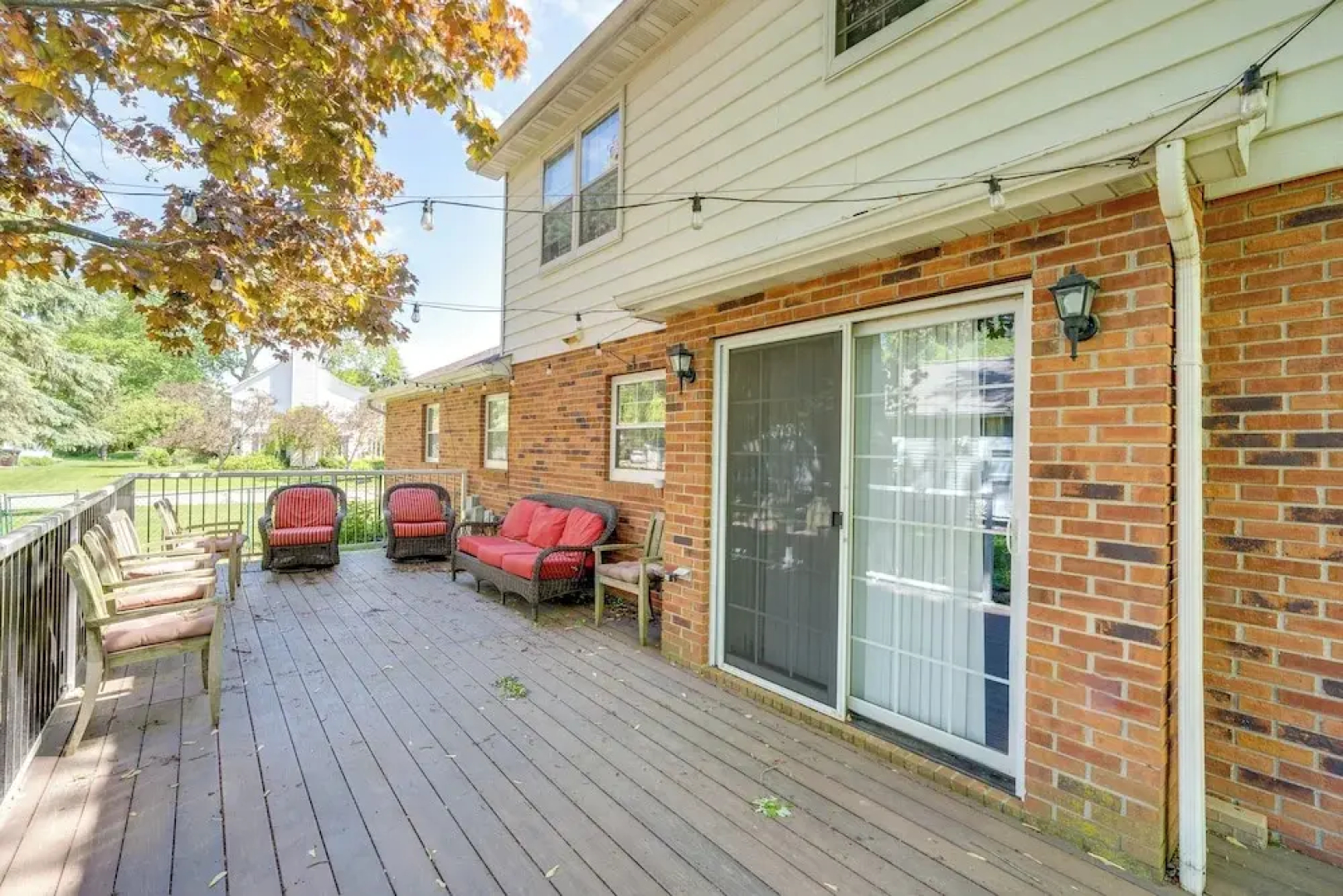 1/2 Mi to Lake Geneva: Home w/ Game Room