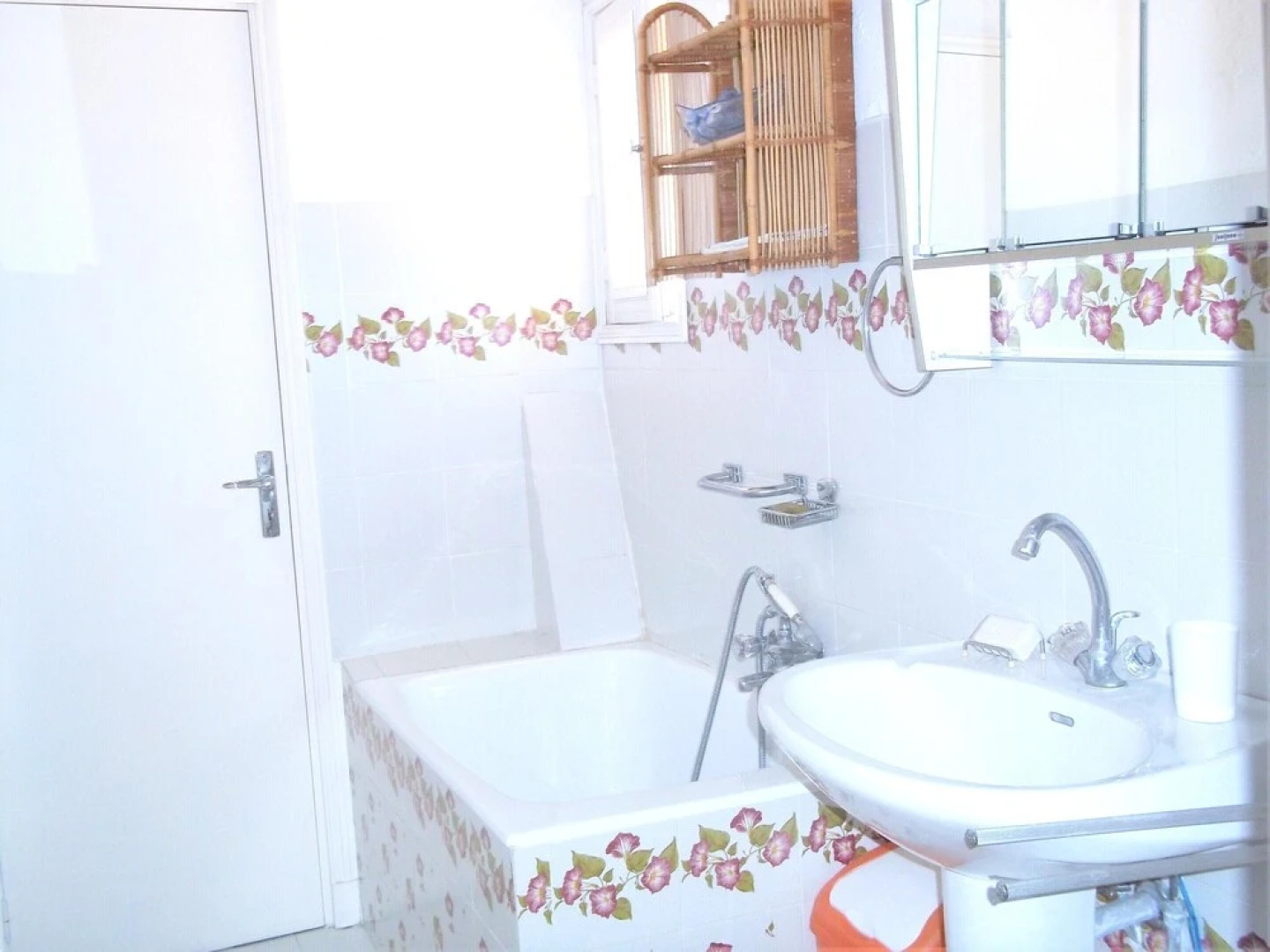 Apartment Route D'Opio