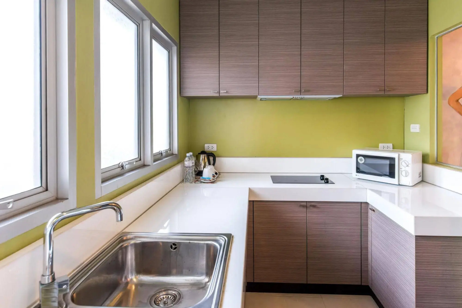 Palette Bella B All Suites Bangkok Hotel