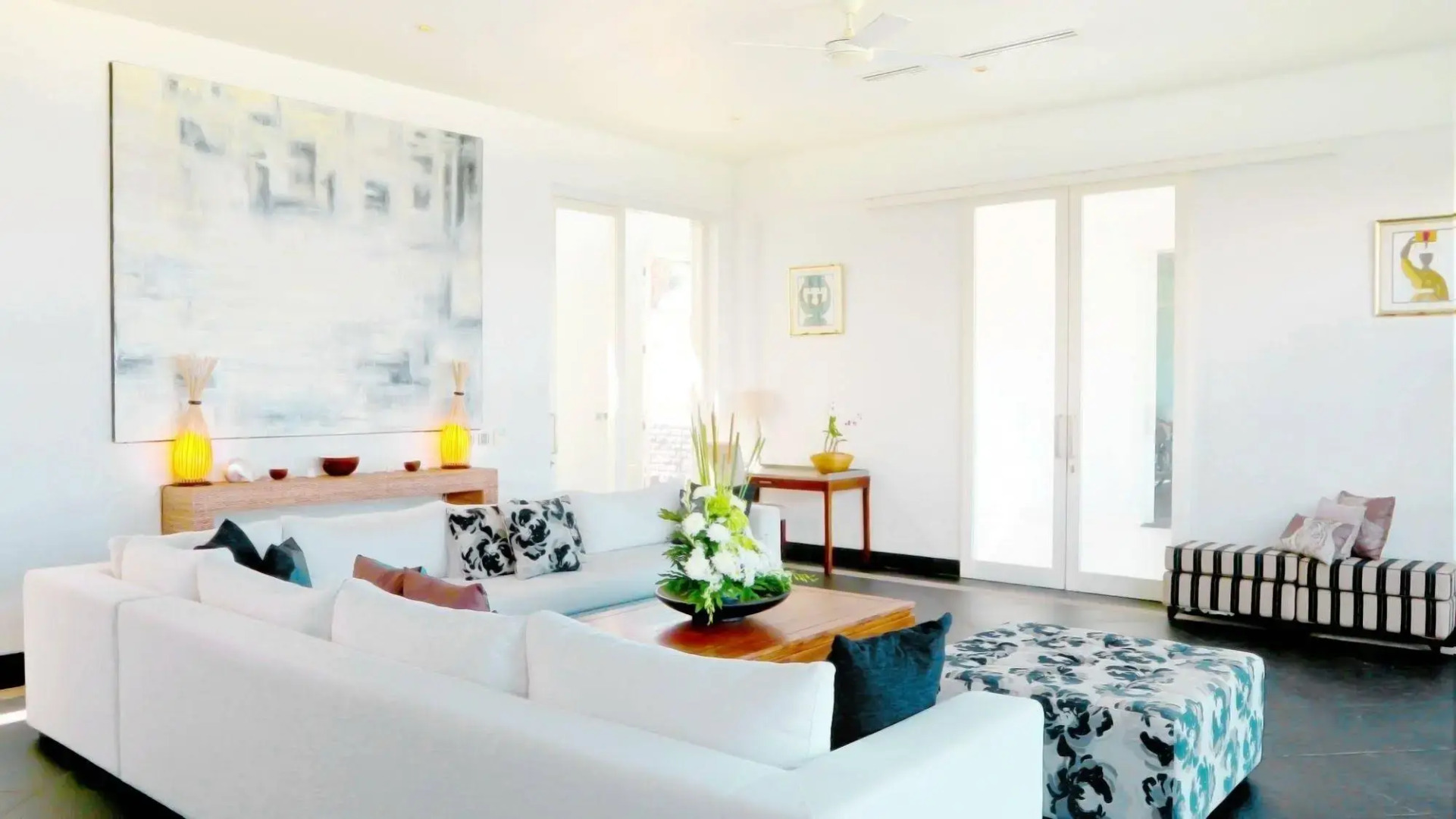 Villa Six Karang Kembar