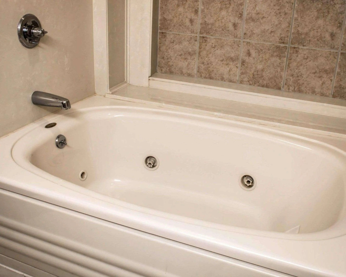 American Inn & Suites Waterford