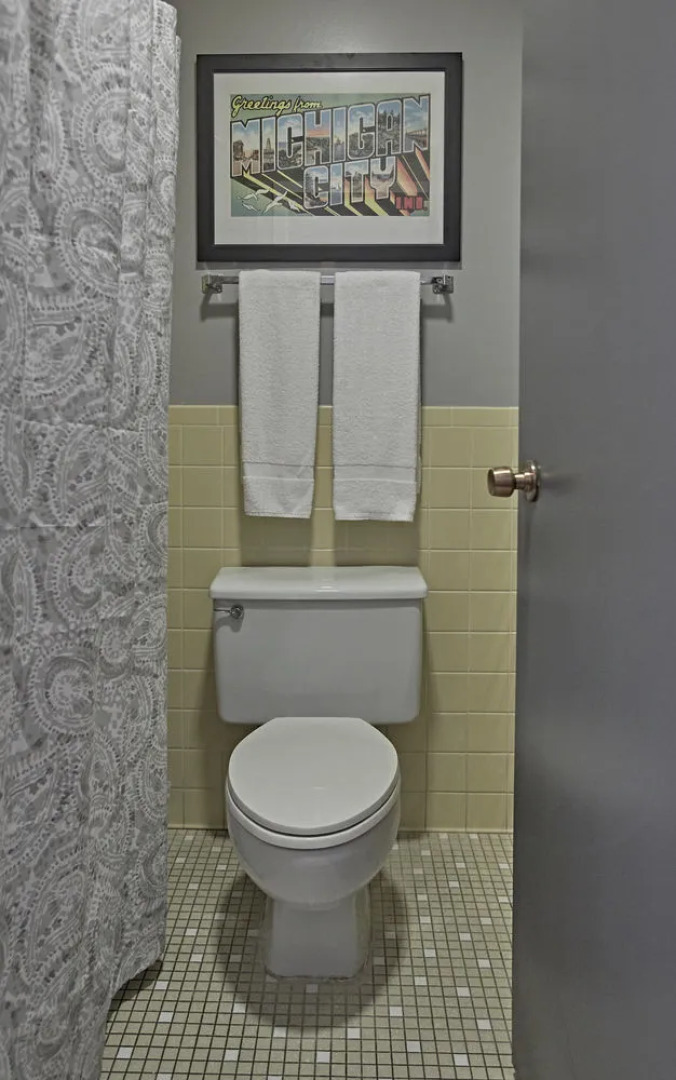 Don Hall's Guesthouse