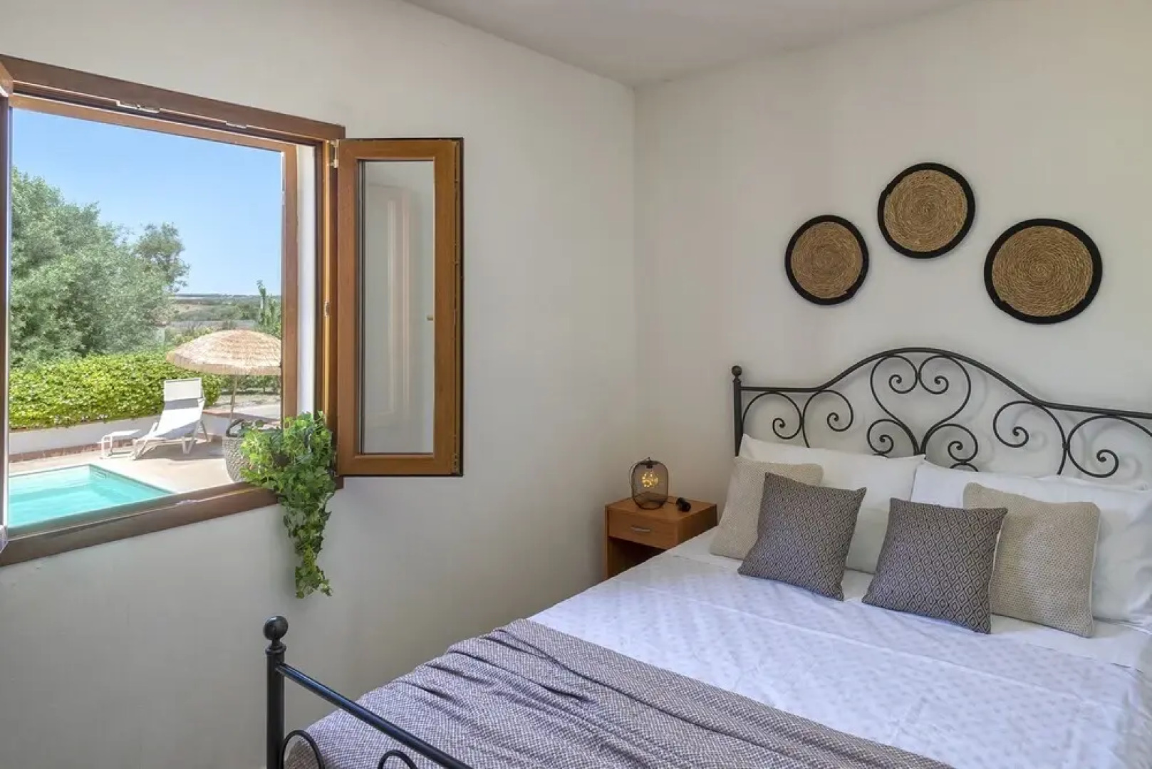 Near Alghero Shardana Guest House in Uri With Swimming Pool