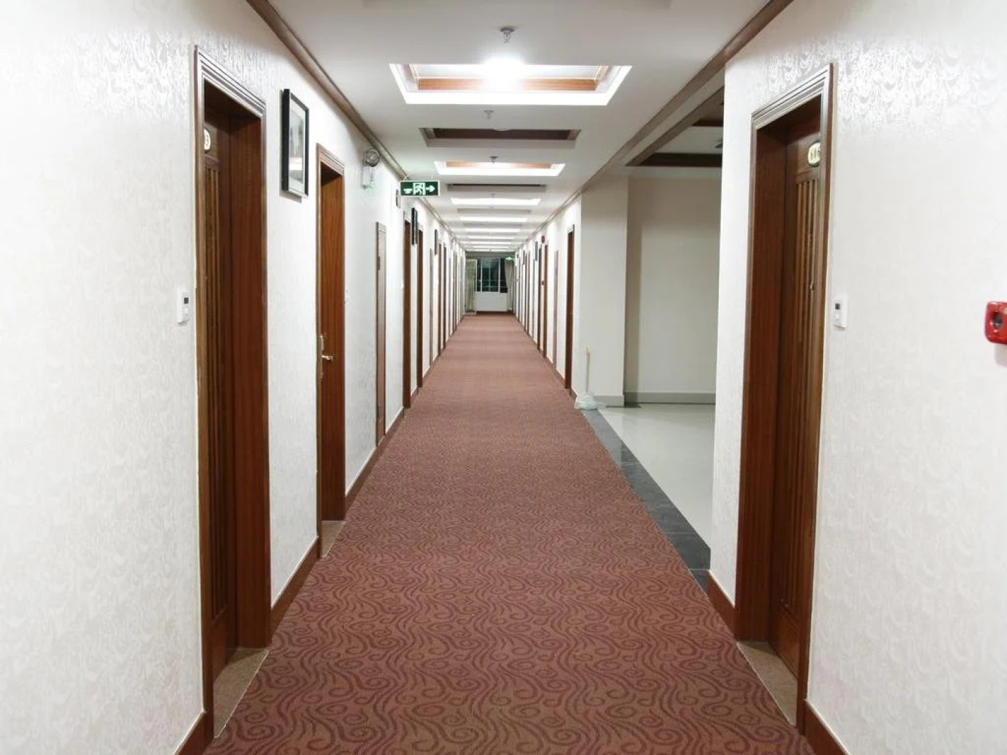 Yunfu Xinxing Lido Hotel