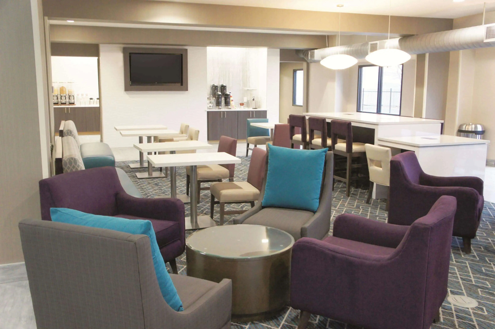 La Quinta Inn & Suites by Wyndham Wichita Airport
