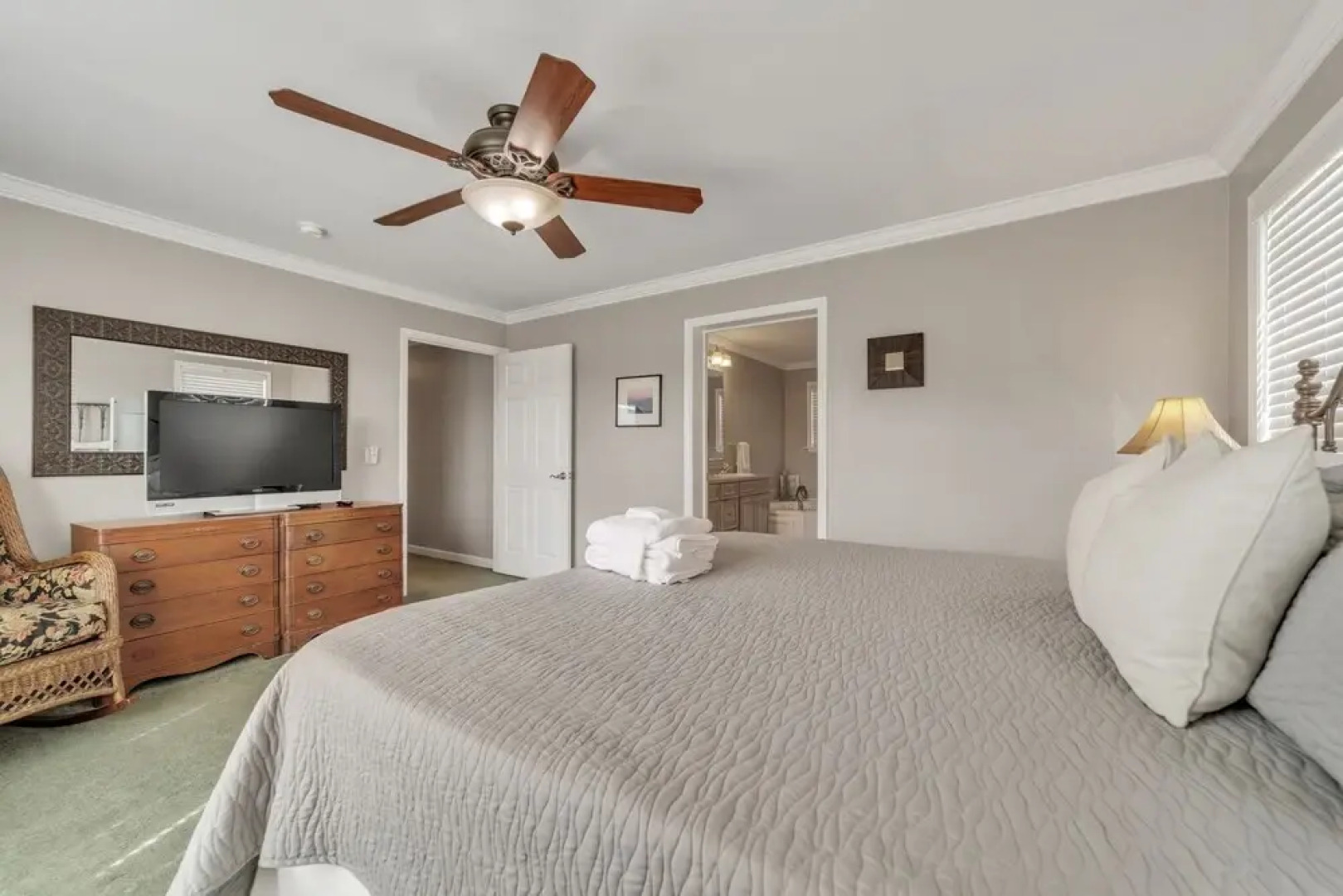 -mountain Views-great Location-near Dupont And Pisgah Forest 3 Bedroom Home by Sunscape Property Management