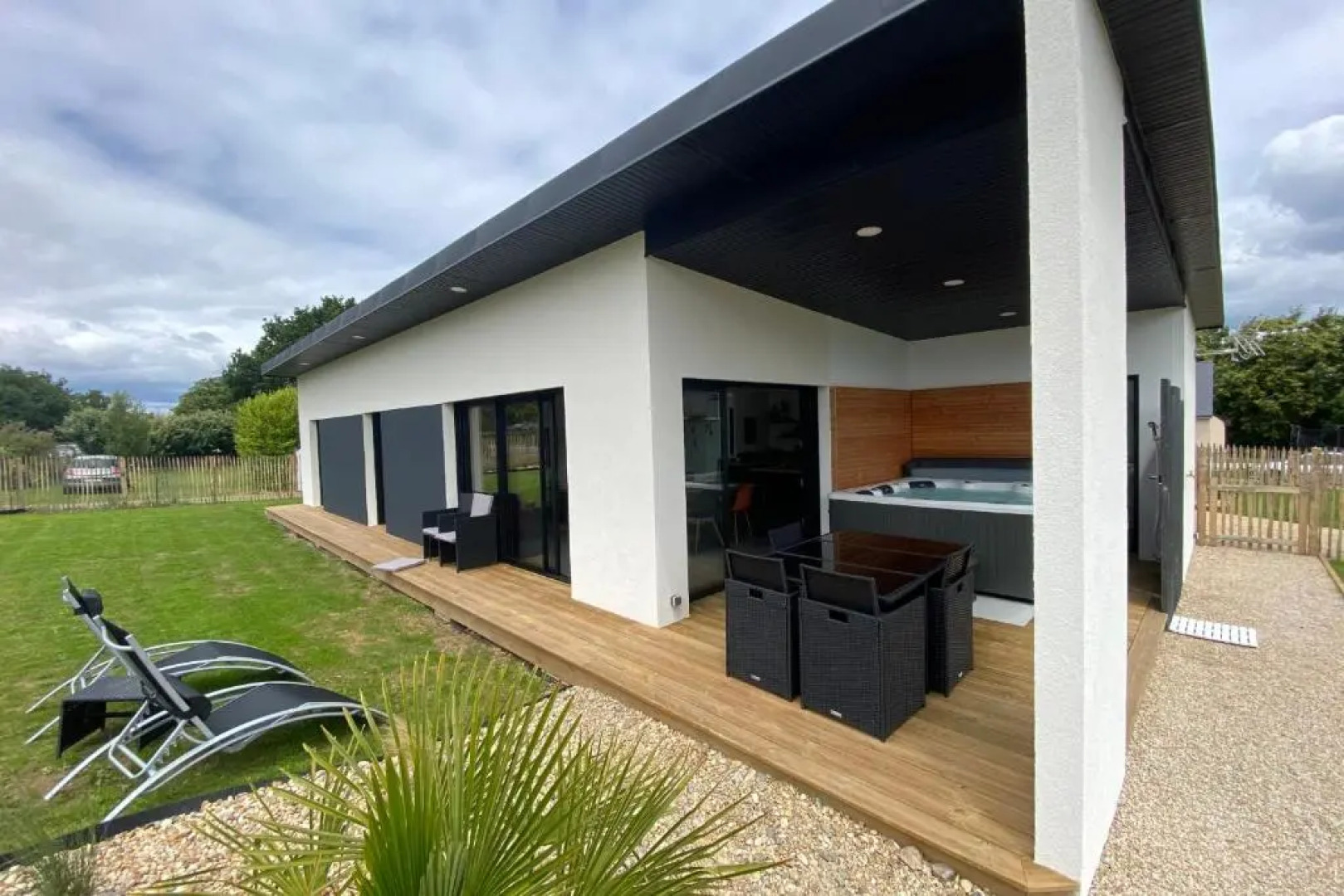 carantec 4 stars house with private jacuzzi and garden for 6 persons