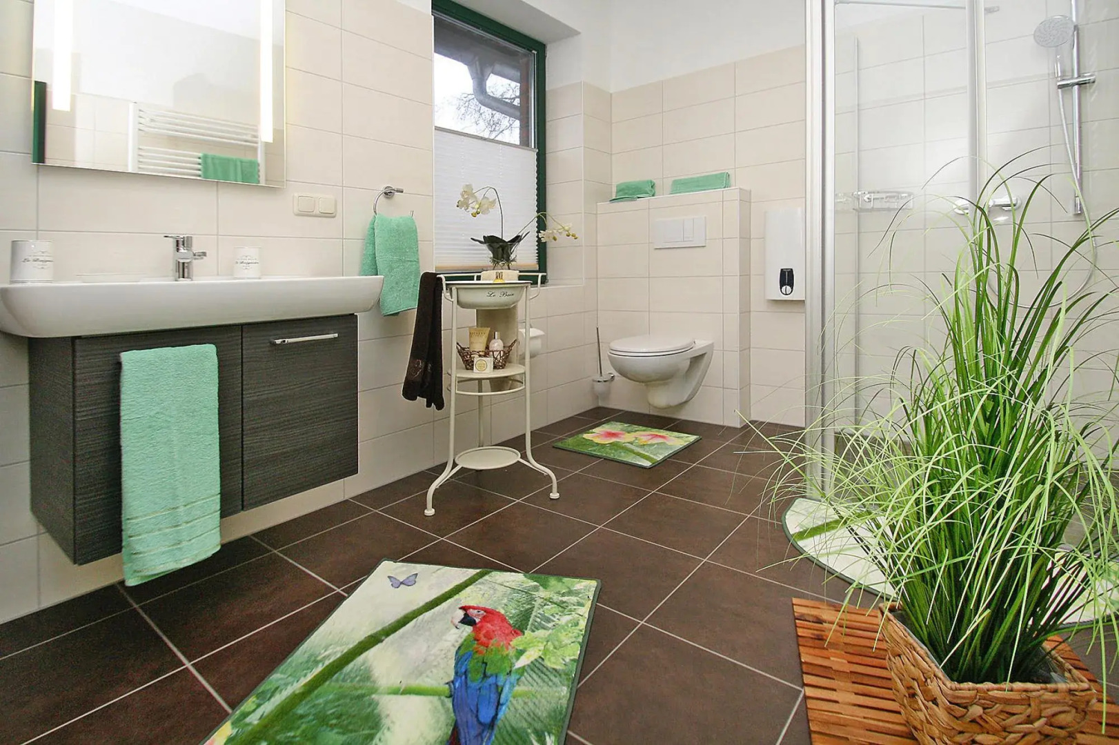 Country House by Lake Dummer With Rowing Boat