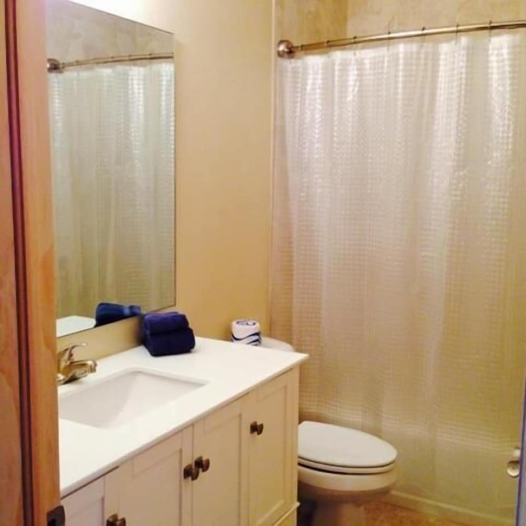 The River Side 2 Bedroom Holiday Home By Pinon Vacation Rentals