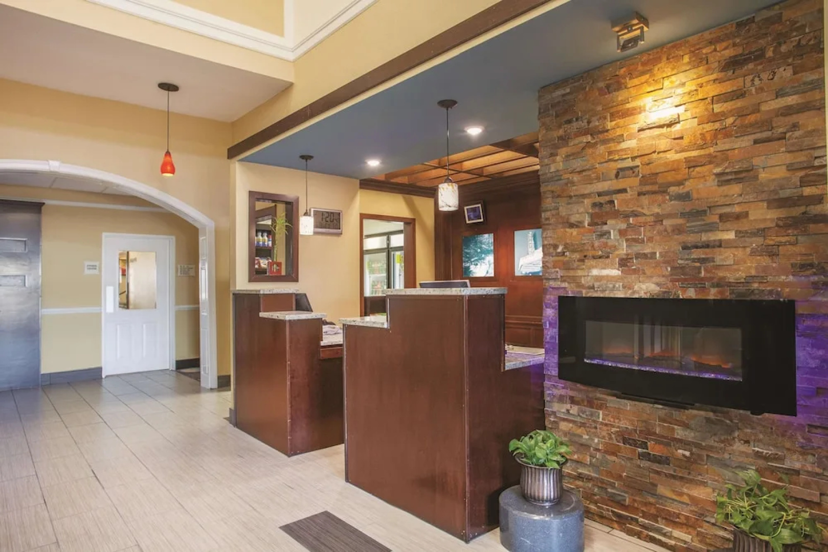 La Quinta Inn & Suites