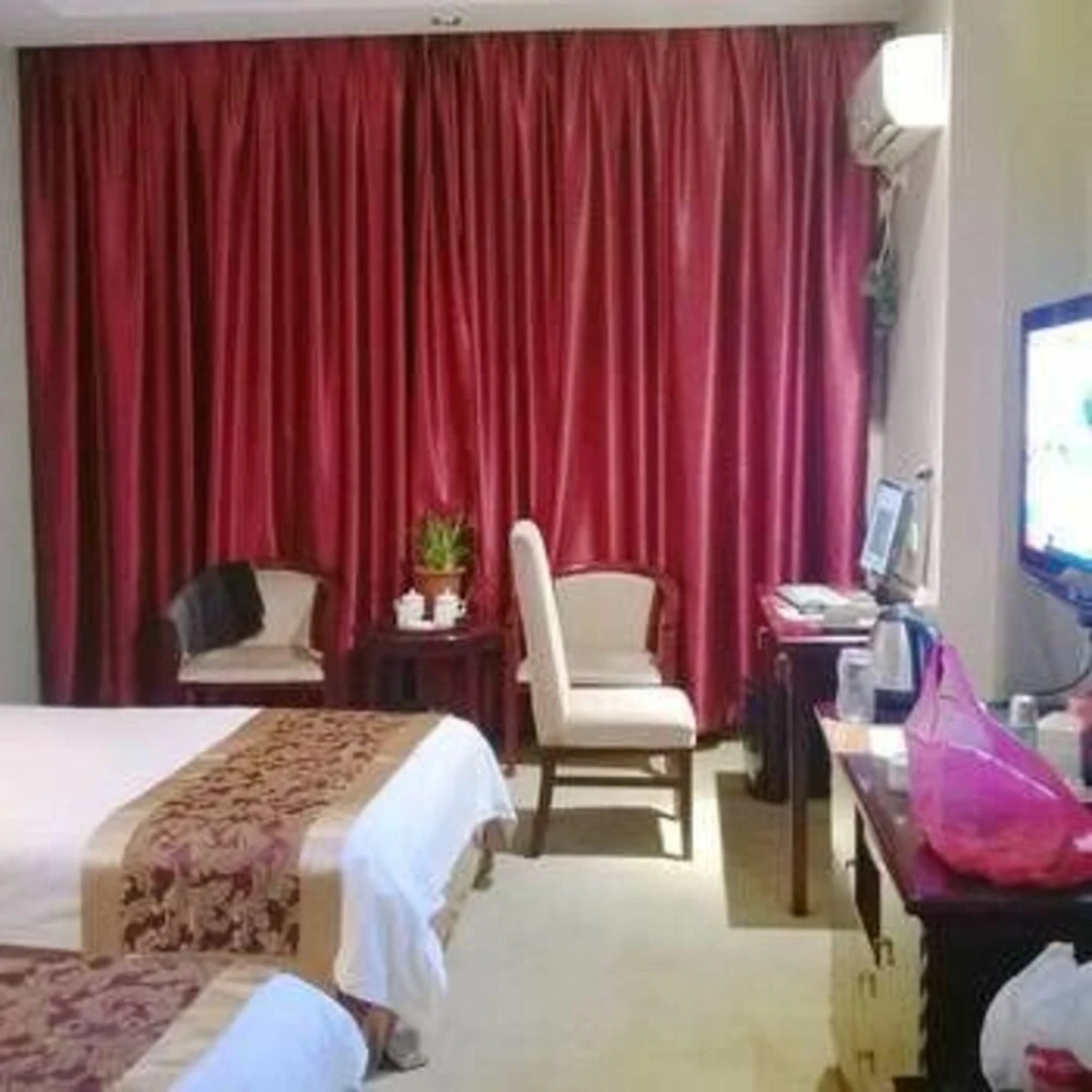 Crown Bussiness Hotel