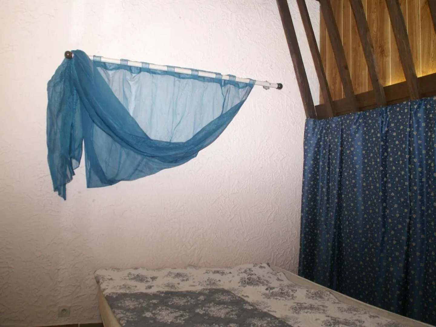 Charming Holiday Home in Draguignan with Swimming Pool