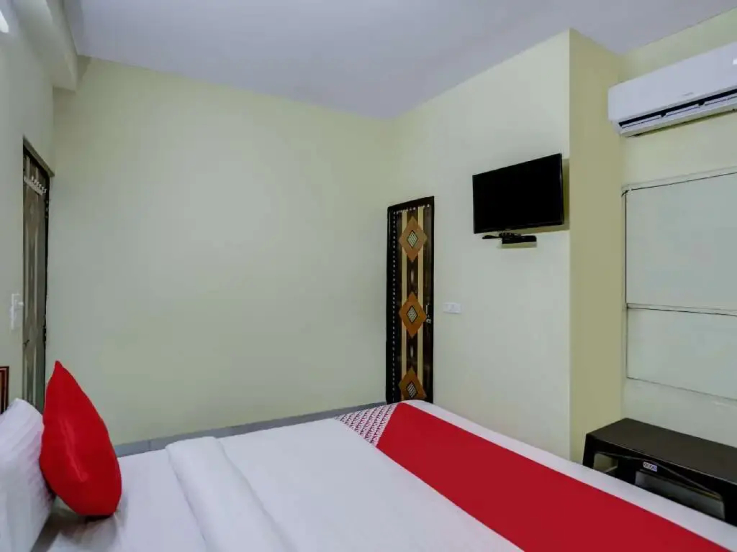 Oyo 75124 Hotel Rama Deluxe