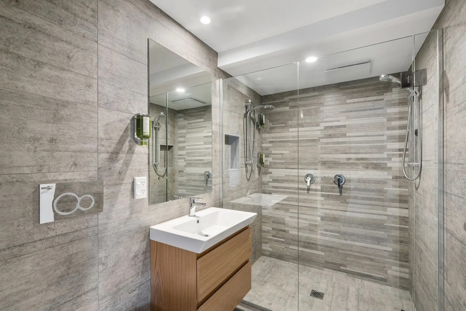 Southwark Hotel & Apartments