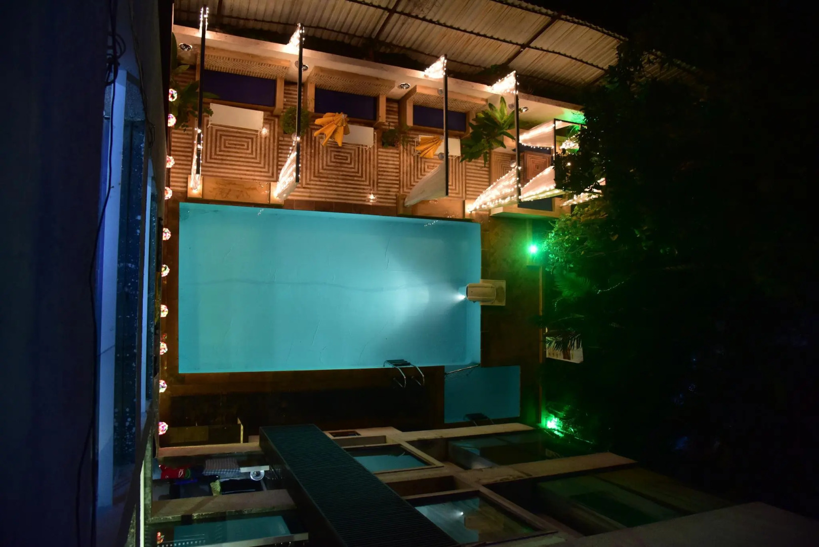 16 Degrees North, Candolim