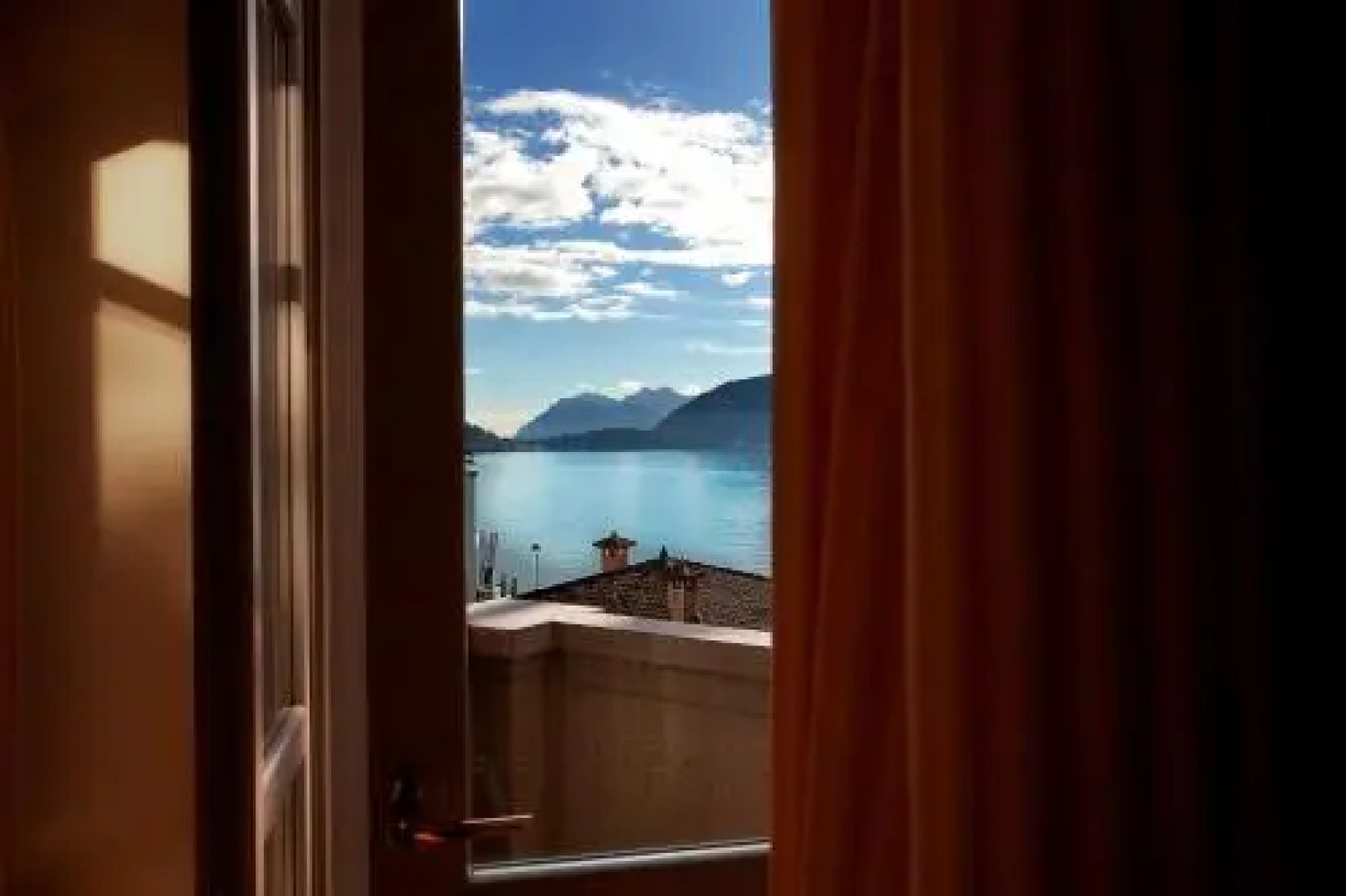 Menaggio Centro con 3 balconi