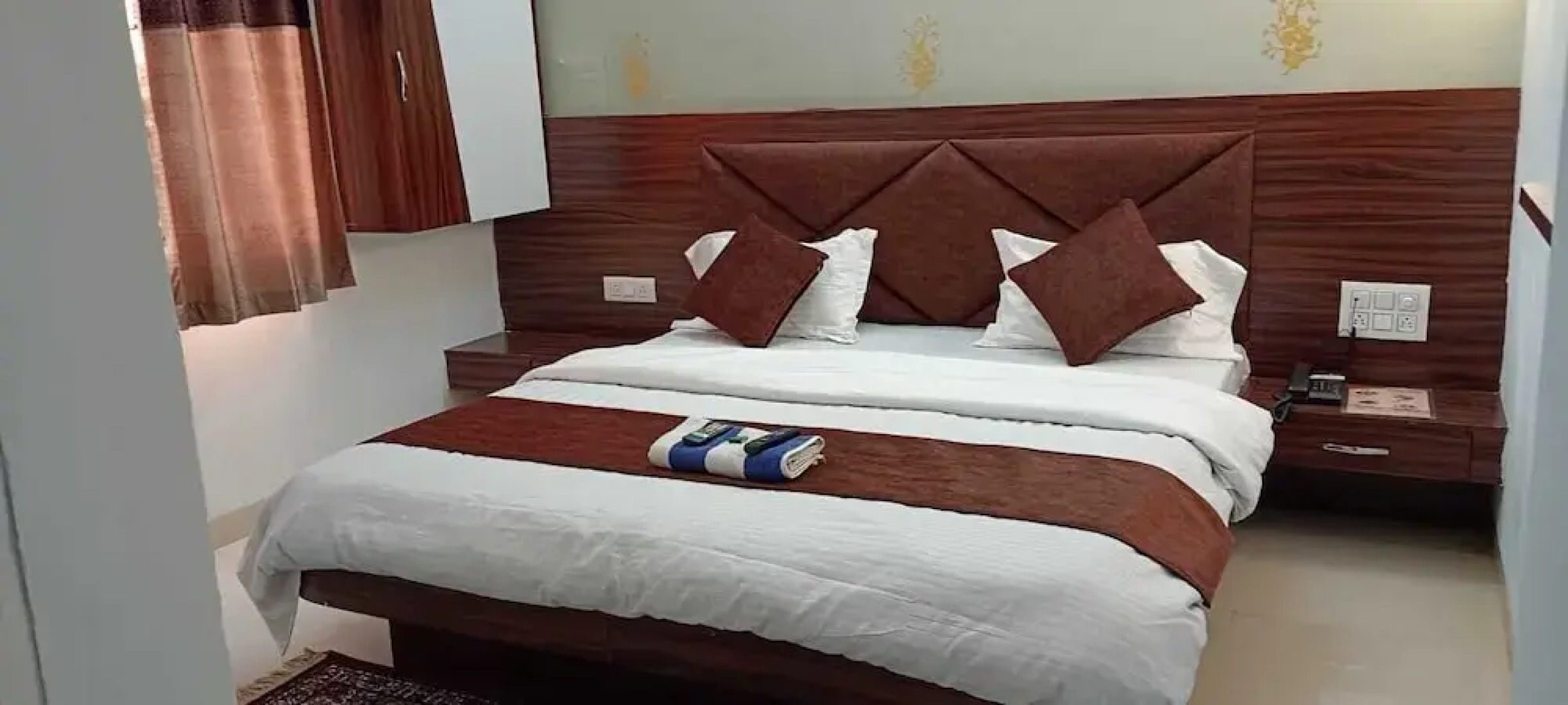 Hotel Shivalay Palace