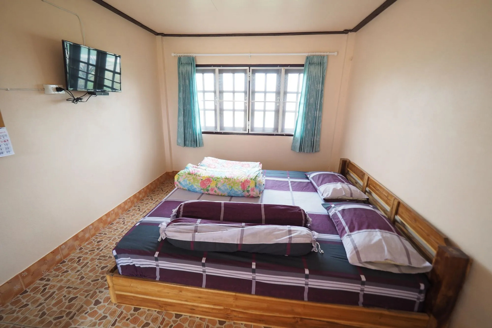 Ban Pak Glang Toong Pua Nan