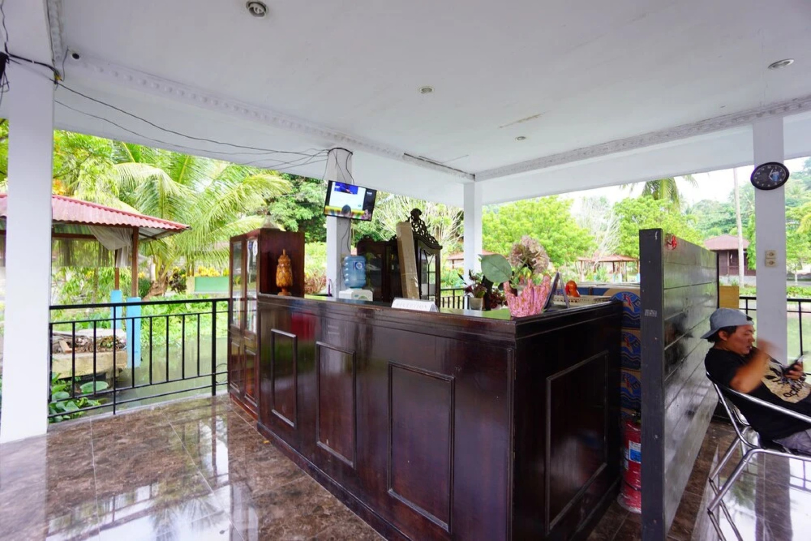 OYO 1254 Golden Lake Resort