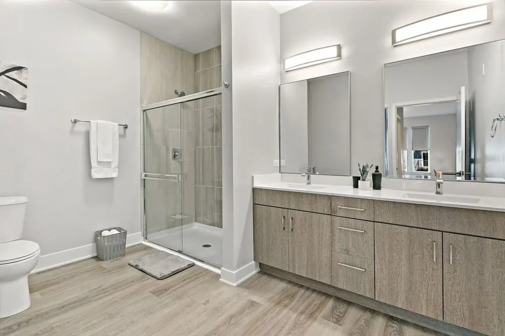 2BR Modern Living in Warrenville