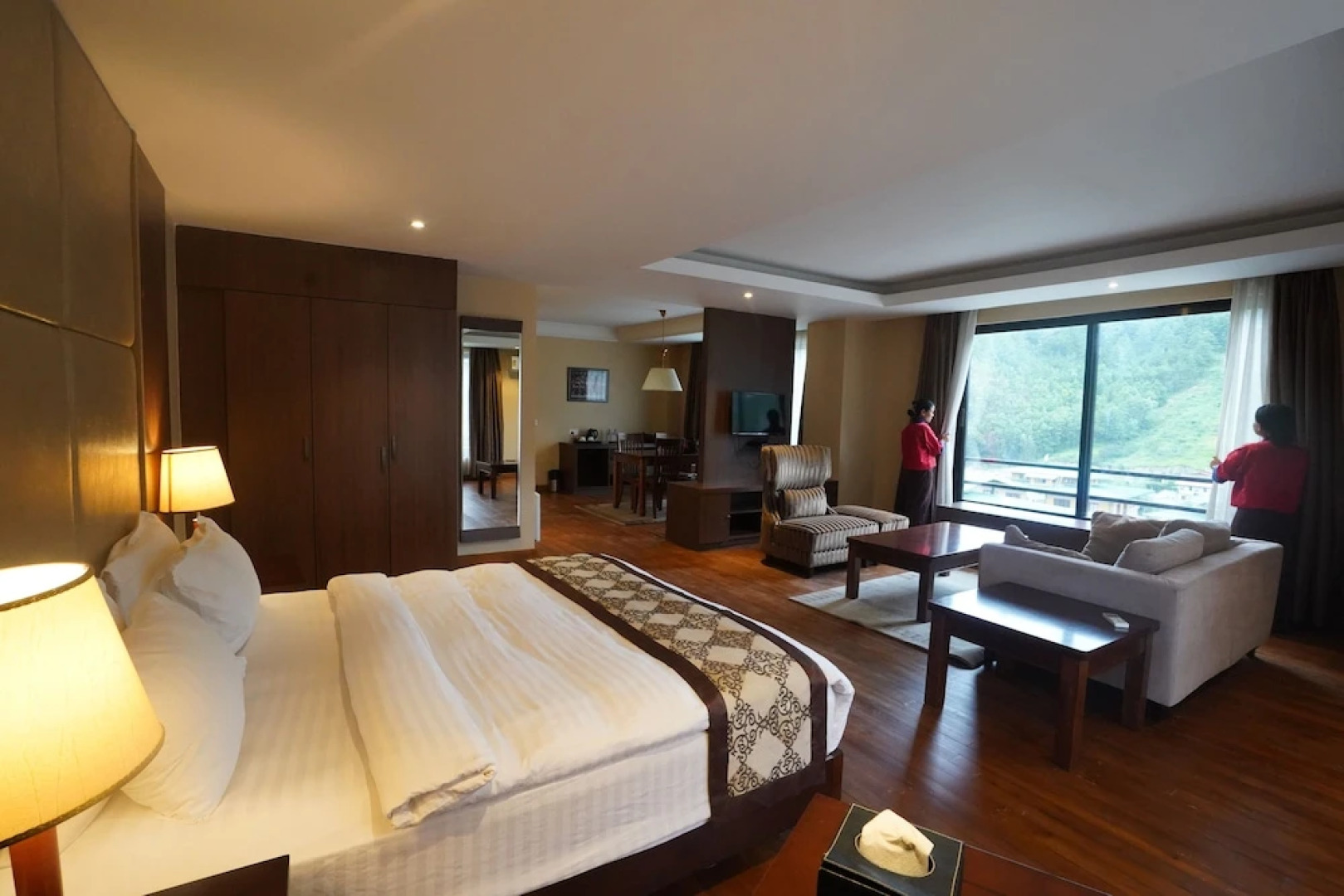 Ariya Hotel